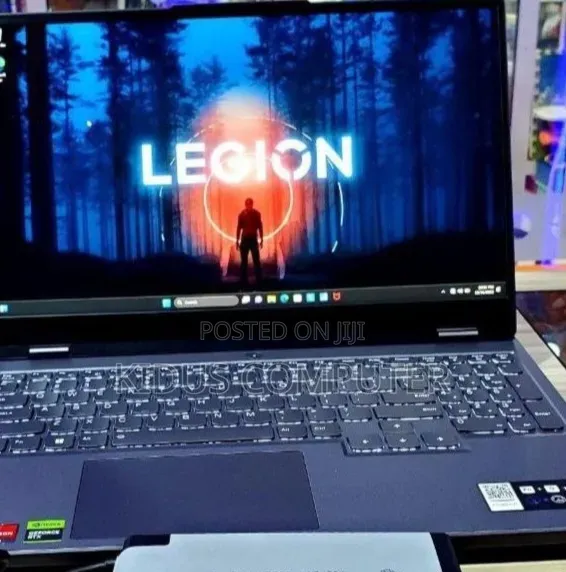 New Laptop Lenovo Legion 5 16GB AMD Ryzen 7 SSD 1T