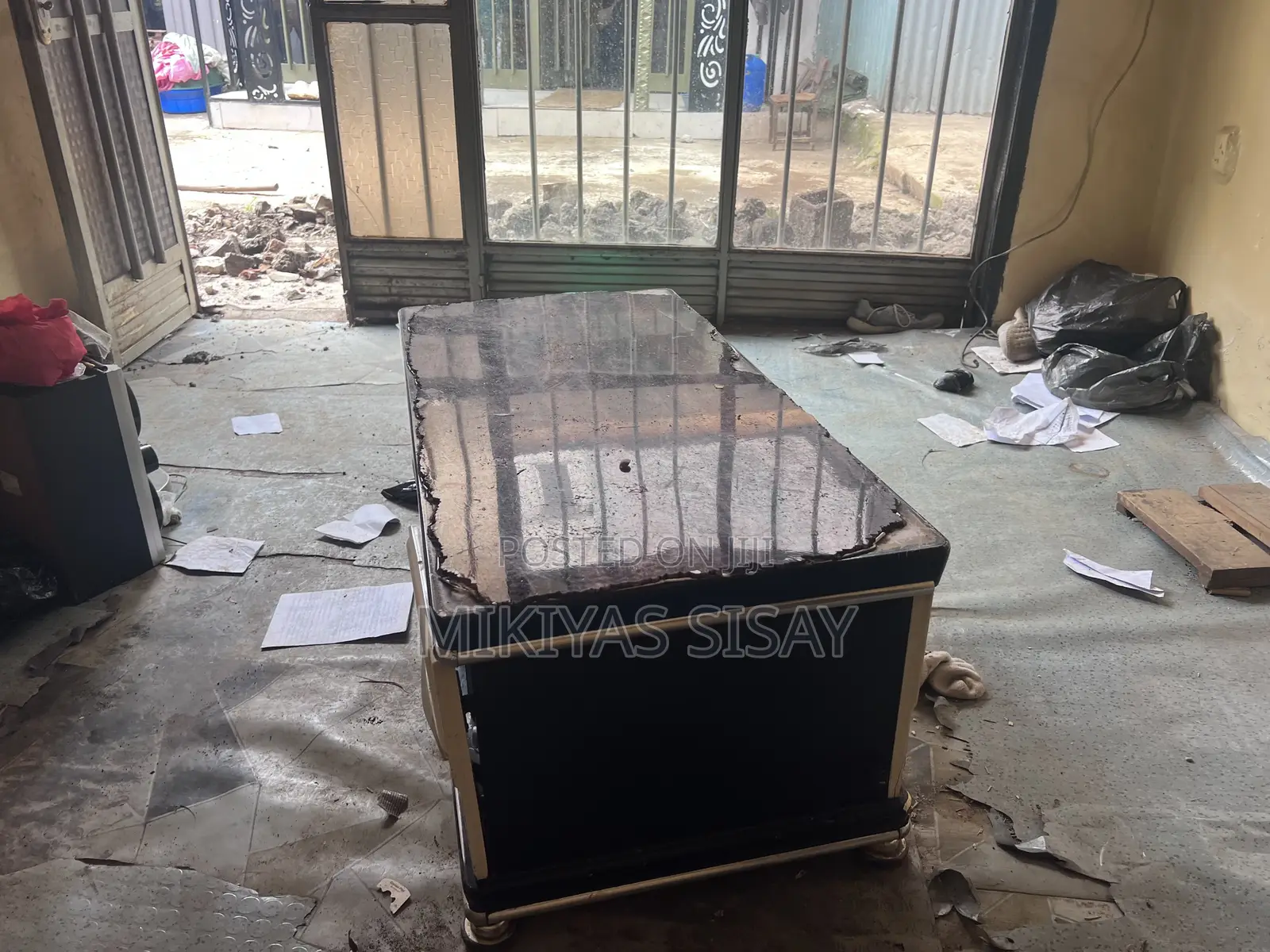አሪፍ የሶፋ መሃል ጠረጴዛ (Center Table)