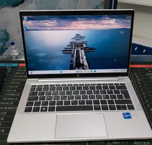 New Laptop HP EliteBook 830 G8 16GB Intel Core i5 SSD 512GB