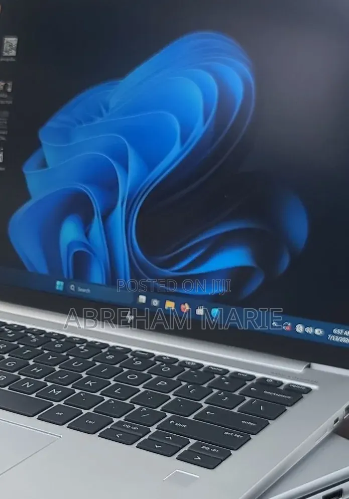 New Laptop HP EliteBook 840 10 16GB Intel Core i7 SSD 512GB