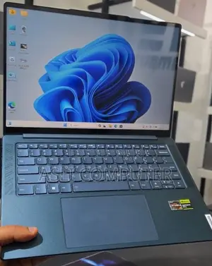 New Laptop Lenovo 16GB AMD Ryzen 7 SSD 512GB