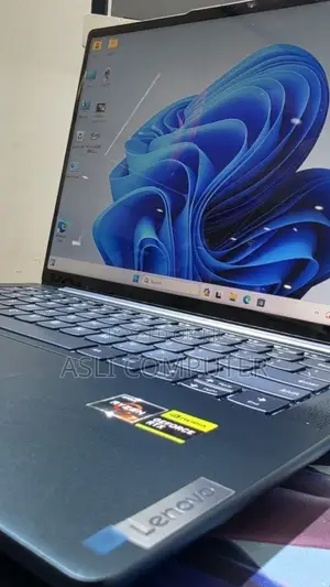 New Laptop Lenovo 16GB AMD Ryzen 7 SSD 512GB