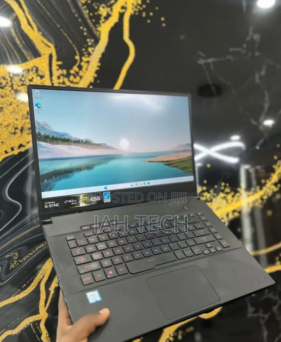 New Laptop Asus ROG Zephyrus G15 16GB Intel Core i7 SSD 1T