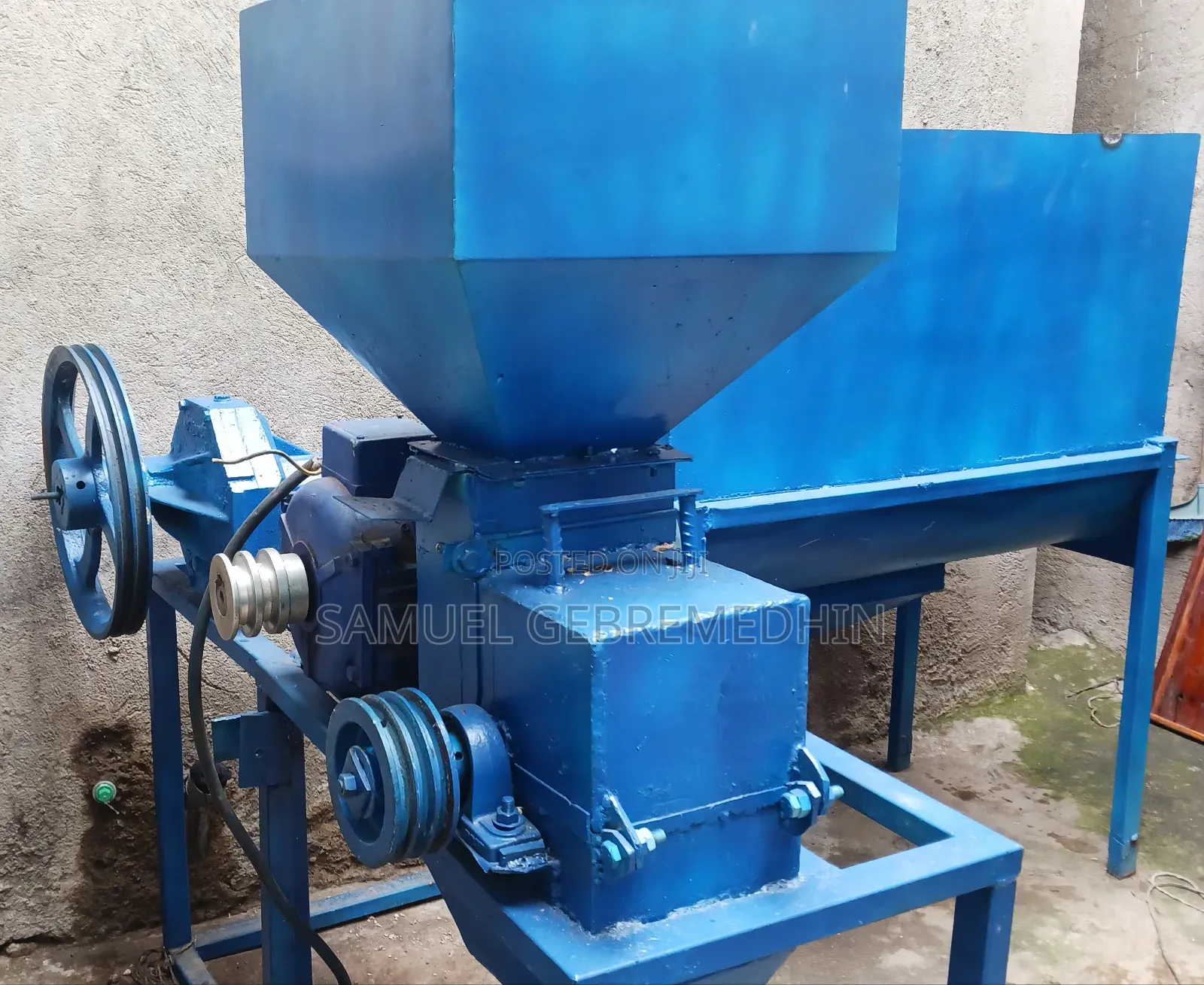 Animal Feed Grinder and Mixer
