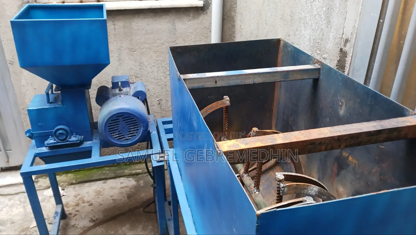 Animal Feed Grinder and Mixer