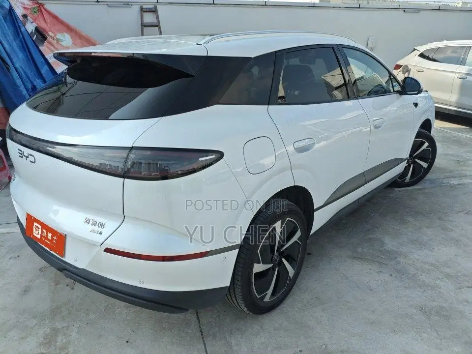BYD Seal 600km AWD Intelligent Driving 2025 White