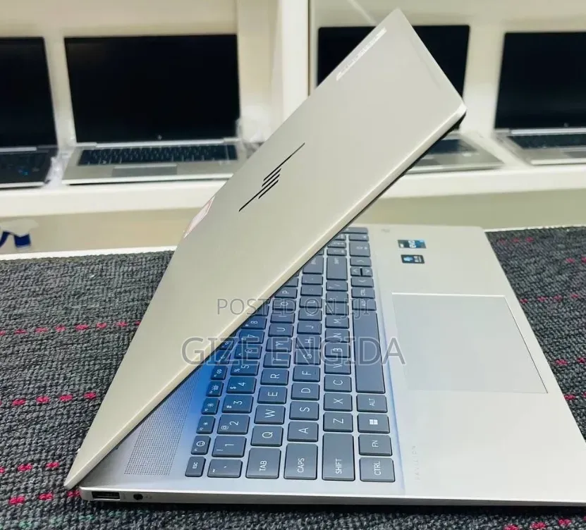 New Laptop HP Pavilion 15z 16GB Intel Core i7 SSD 1T