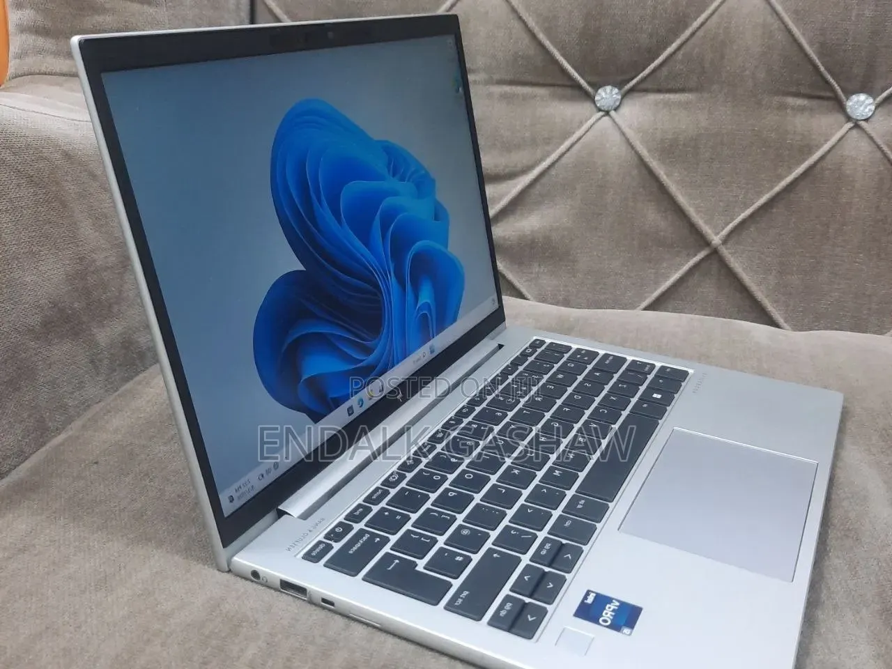 New Laptop HP EliteBook 830 16GB Intel Core i5 SSD 512GB
