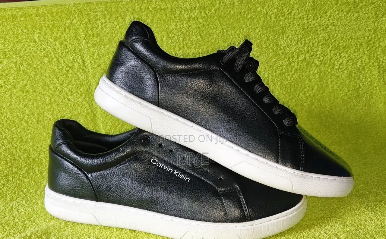 Men's Shoe
