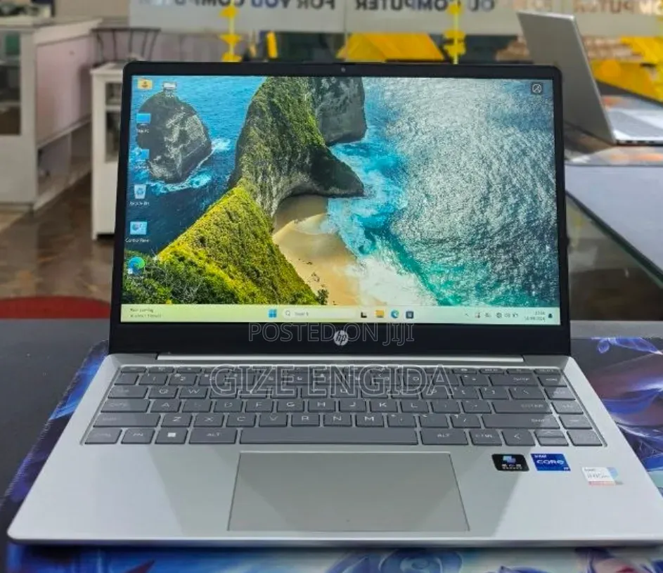 New Laptop HP Stream Notebook 16GB Intel Core i7 SSD 512GB