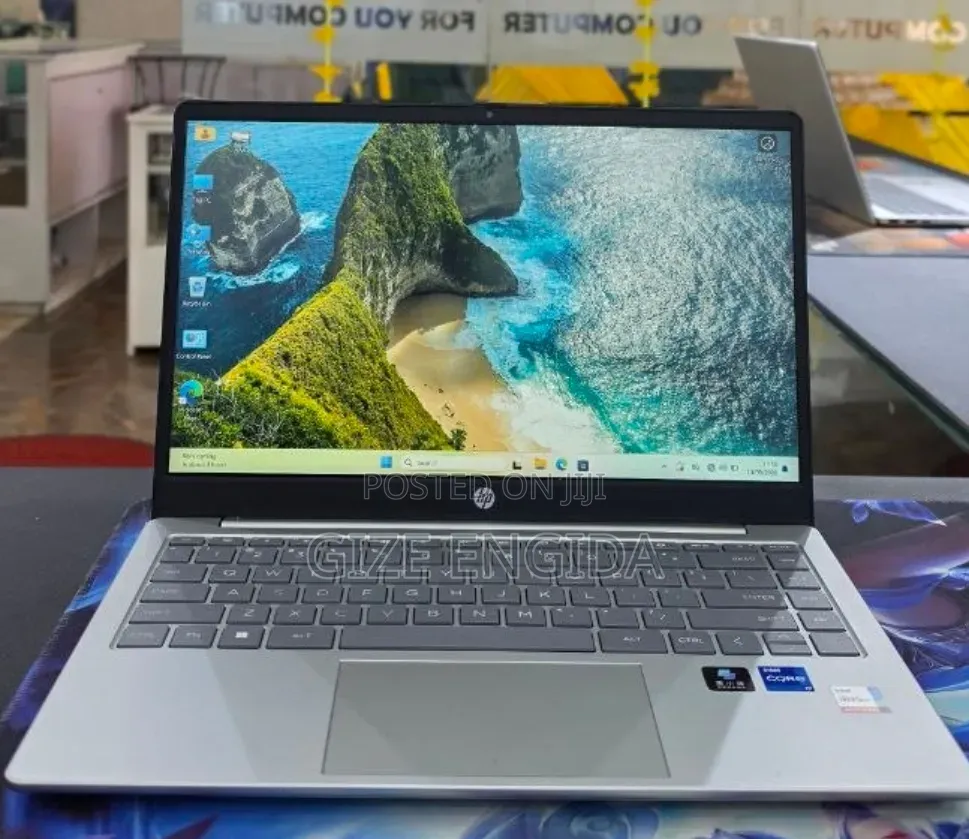 New Laptop HP Stream Notebook 16GB Intel Core i7 SSD 512GB