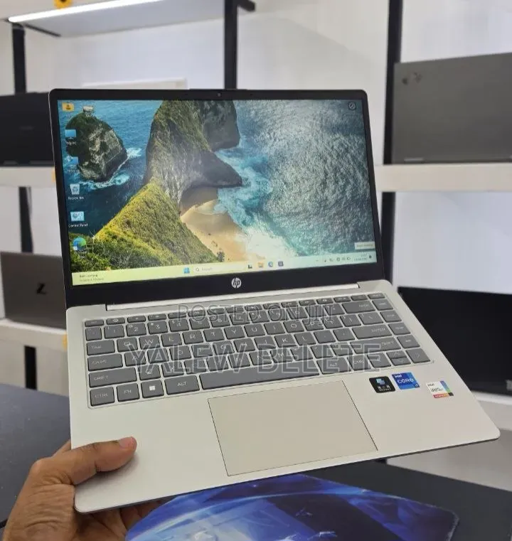 New Laptop HP Stream Notebook 16GB Intel Core i7 SSD 512GB