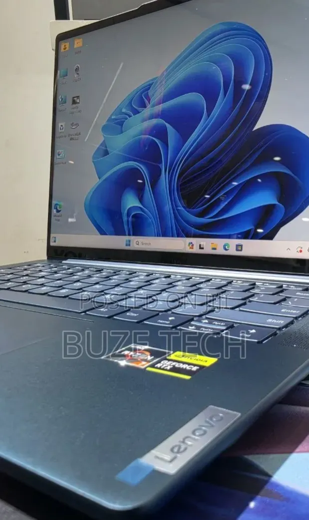 New Laptop Lenovo 16GB AMD Ryzen 7 SSD 512GB