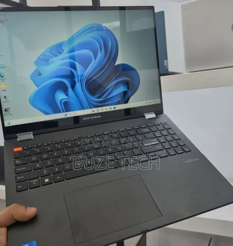 New Laptop Asus 16GB Intel Core i5 SSD 512GB