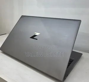 New Laptop HP ZBook Firefly G8 16GB Intel Core i7 SSD 512GB