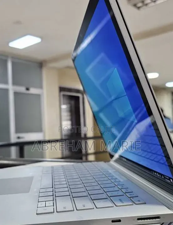 New Laptop Microsoft Surface Book 3 16GB Intel Core i7 SSD 256GB