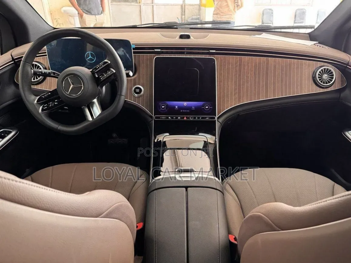 New Mercedes-Benz EQE 2024 Black