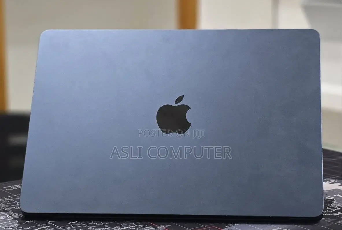 New Laptop Apple MacBook Air 2023 M2 16GB Apple M2 SSD 256GB