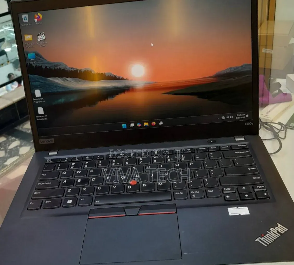 New Laptop Lenovo ThinkPad T490s 16GB Intel Core i5 SSD 512GB