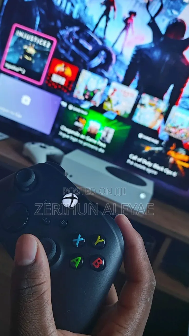 Xboox Series S 2 Jooysticks