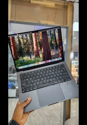 New Laptop Apple MacBook 18GB SSD 512GB