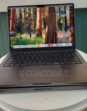 New Laptop Apple MacBook 18GB SSD 512GB