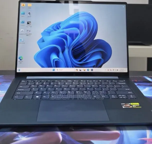 New Laptop Lenovo Yoga 7i 16GB AMD Ryzen 7 SSD 512GB