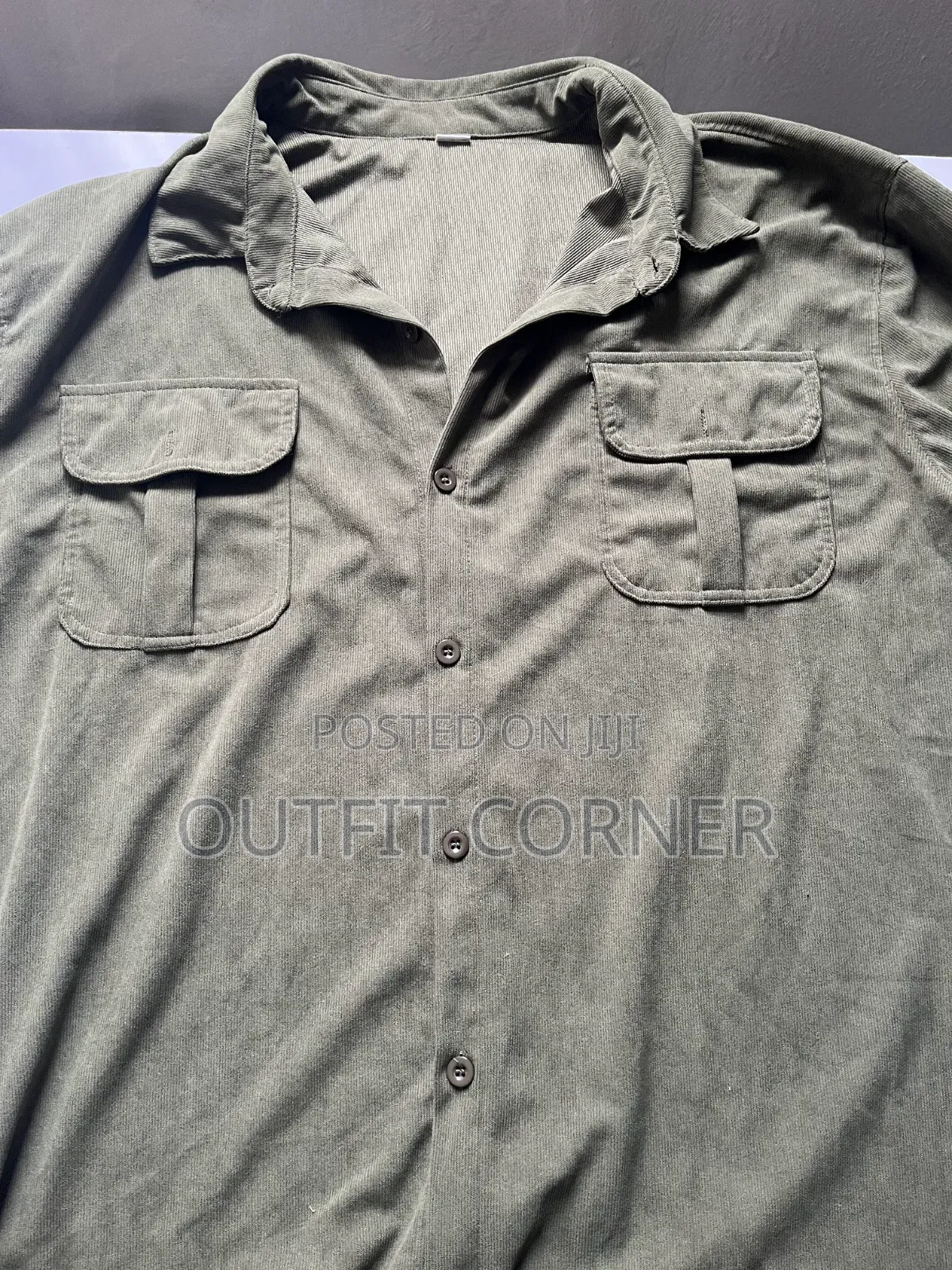 Casual Minimalist Men's Shirt