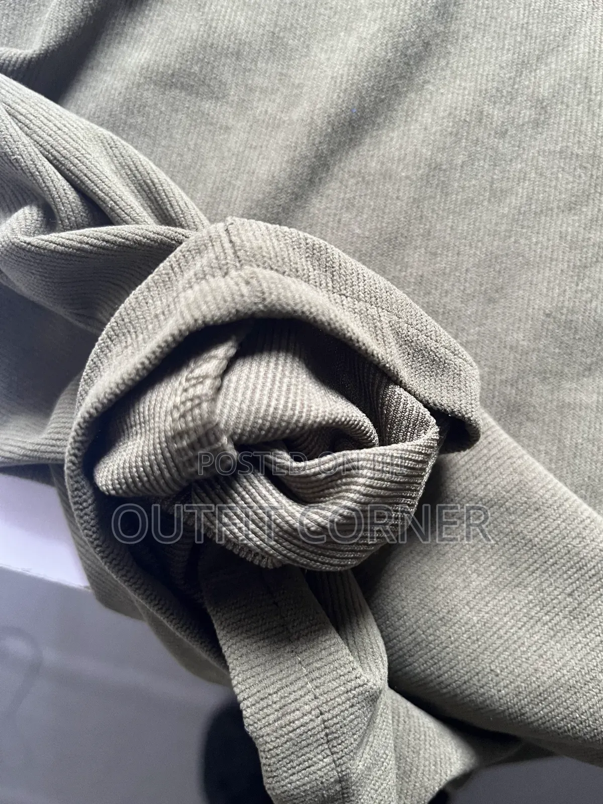 Casual Minimalist Men's Shirt