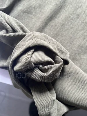 Casual Minimalist Men's Shirt