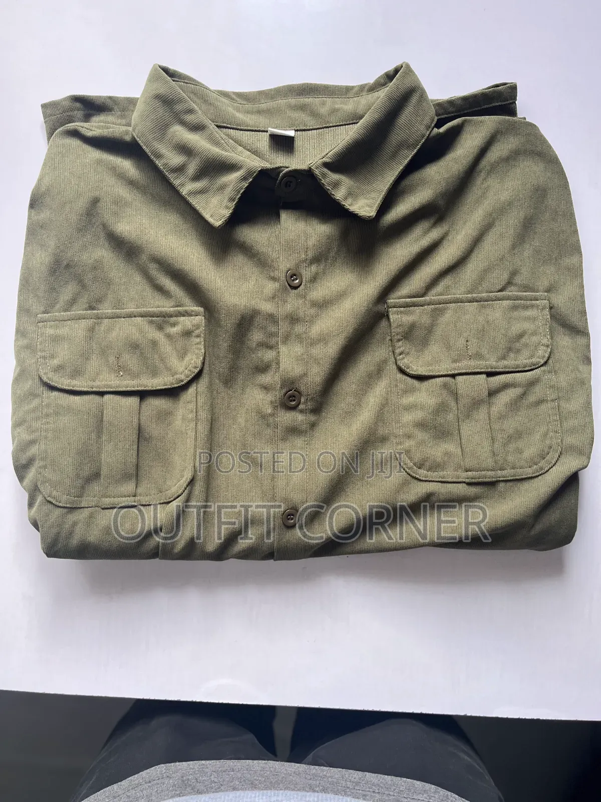 Casual Minimalist Men's Shirt