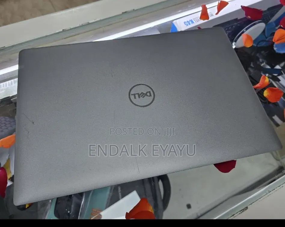 New Laptop Dell Precision 3560 8GB Intel Core i7 SSD 512GB
