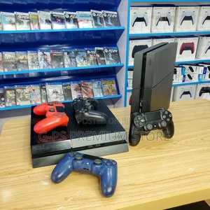PlayStation 4 Fat በዋስትና (FC 26 የተጫነበት)
‎