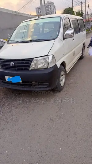 Toyota HiAce 2008 White