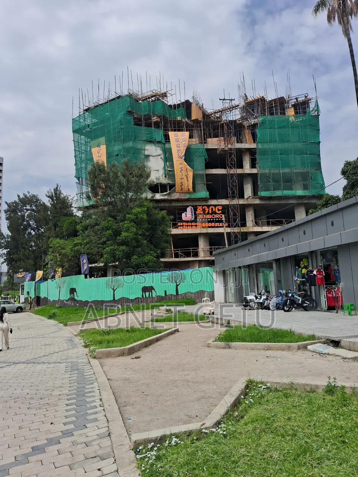 2bdrm Apartment in Jenboro Realestate, Lideta for sale