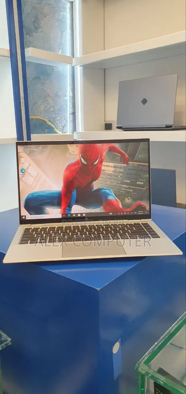 New Laptop HP EliteBook 1040 G8 16GB Intel Core i7 SSD 512GB