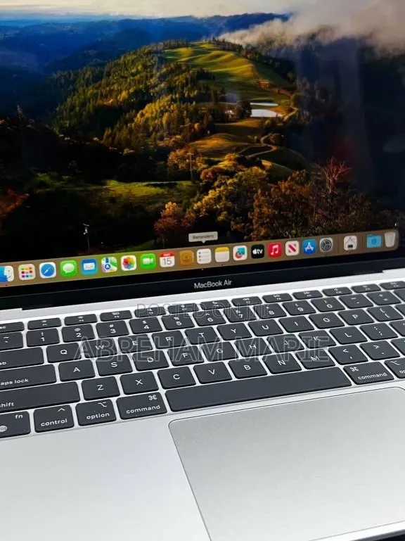 New Laptop Apple MacBook Air 2020 M1 16GB Apple M1 SSD 512GB