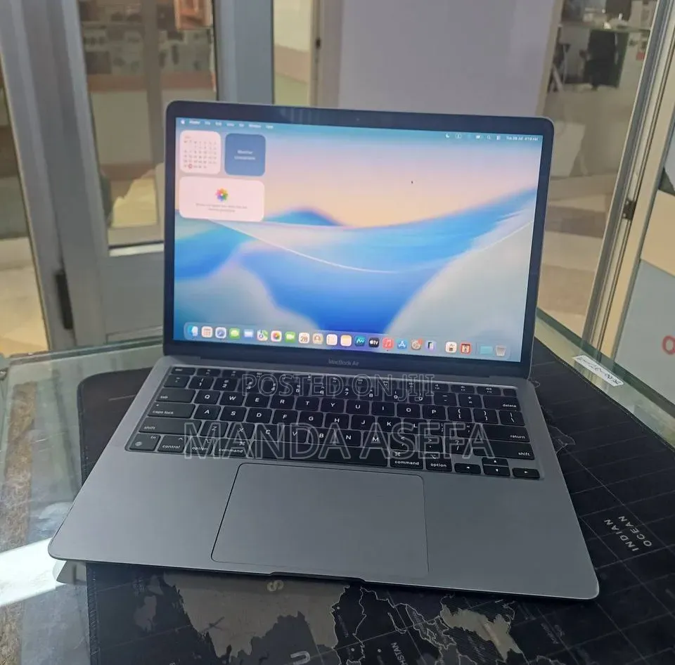New Laptop Apple MacBook Air 2020 M1 8GB Apple M1 SSD 256GB