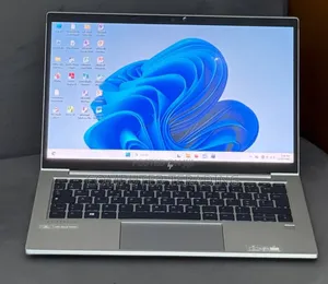 New Laptop HP EliteBook 830 G8 8GB Intel Core i5 SSD 512GB