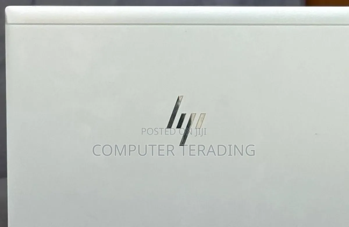 New Laptop HP EliteBook 830 G8 8GB Intel Core i5 SSD 512GB