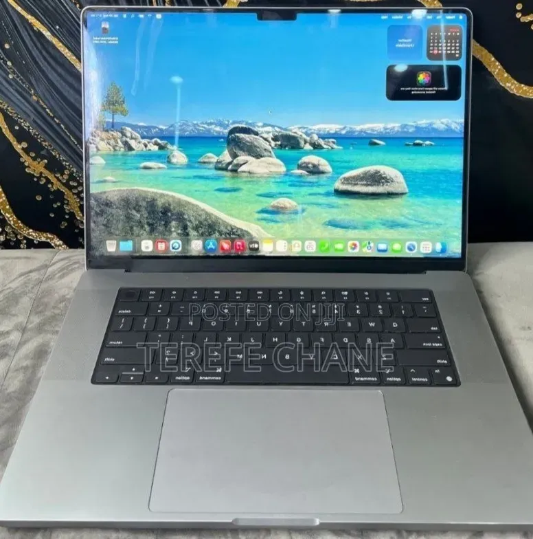 New Laptop Apple MacBook Pro 2020 M1 16GB Apple M1 Pro SSD 512GB