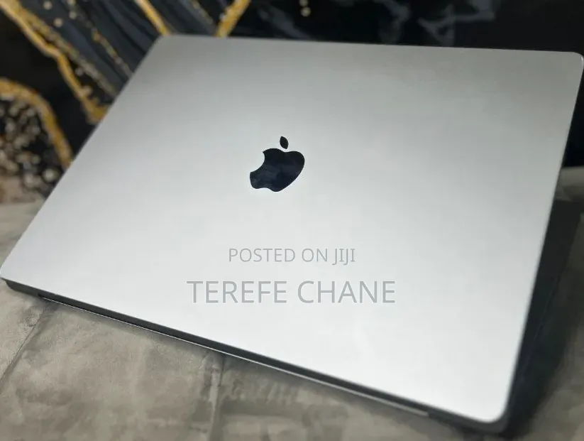 New Laptop Apple MacBook Pro 2020 M1 16GB Apple M1 Pro SSD 512GB