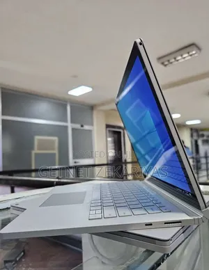 New Laptop Microsoft Surface Book 3 16GB Intel Core i7 SSD 256GB