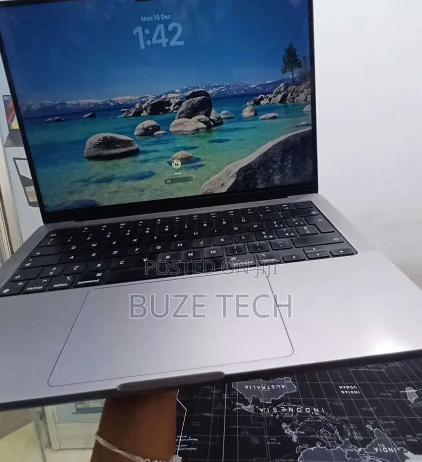 New Laptop Apple MacBook Pro 2021 M1 16GB Apple M1 Pro SSD 512GB