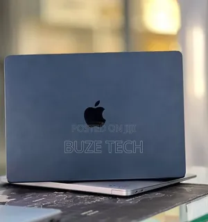 New Laptop Apple MacBook Air 2022 M2 16GB Apple M2 SSD 512GB