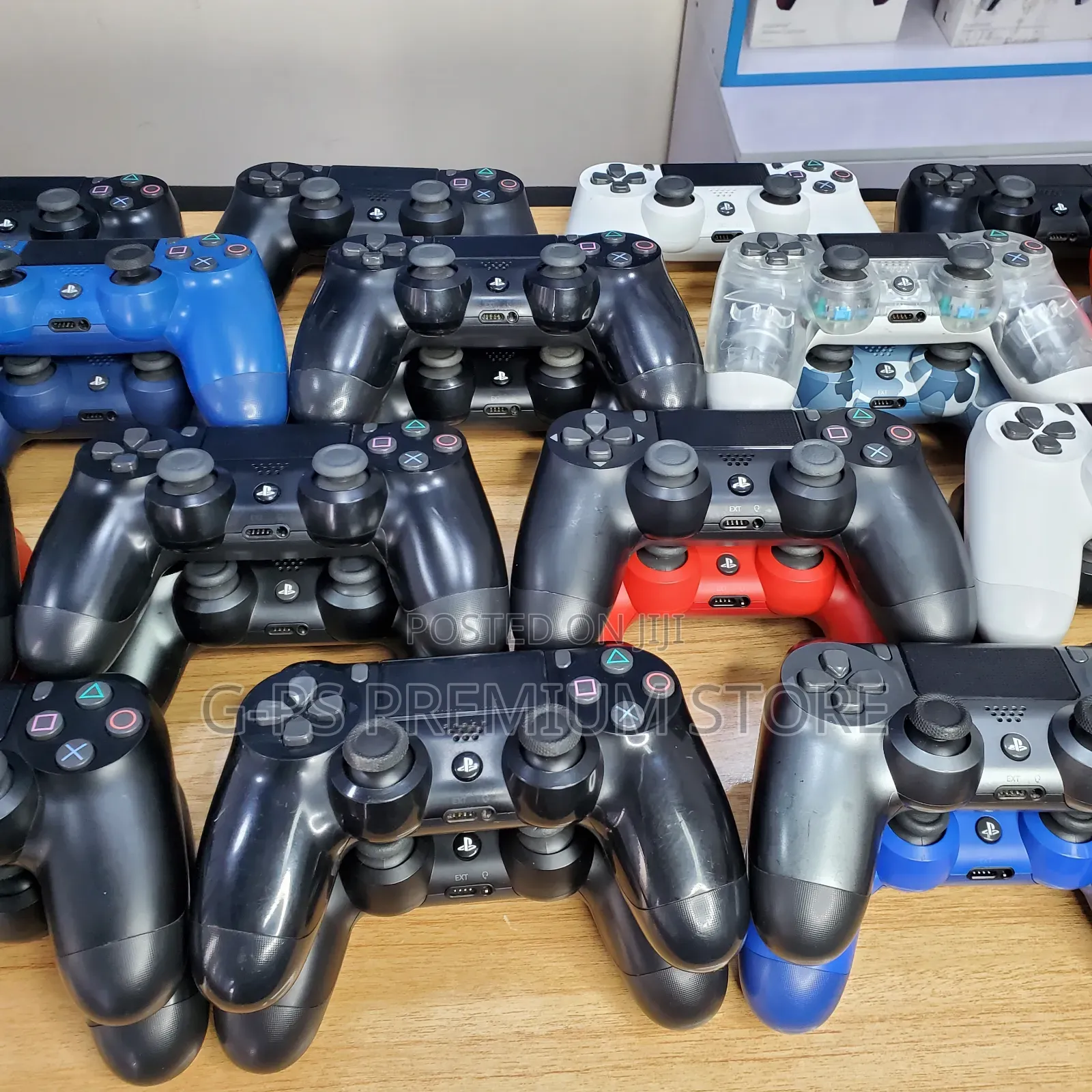ኦሪጅናል የPS4 ኮንትሮለር (Joystick) - በካርቶን