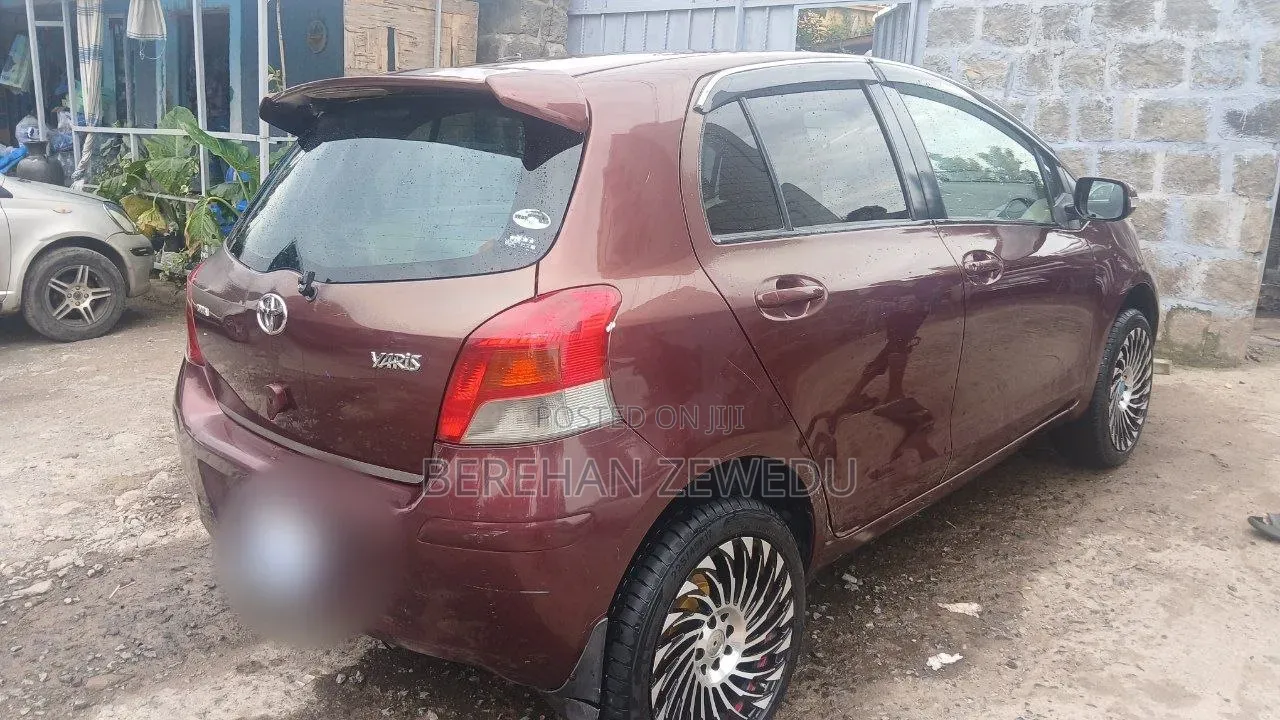 Toyota Yaris 2008 Red