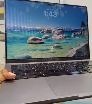 New Laptop Apple MacBook Pro 2021 M1 16GB Apple M1 Pro SSD 512GB