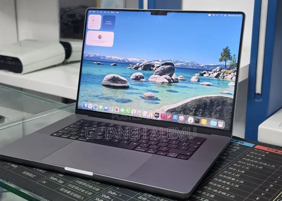 New Laptop Apple MacBook Pro 2021 M1 32GB Apple M1 Pro SSD 512GB