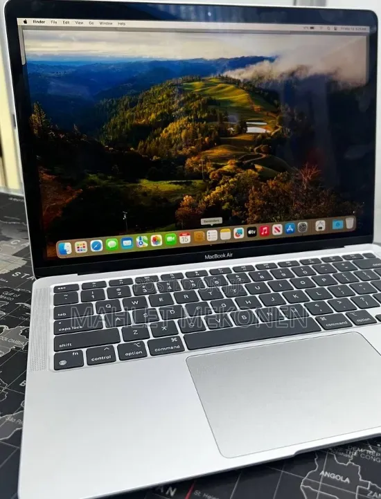 New Laptop Apple MacBook Air 2020 M1 16GB Intel Core i7 SSD 512GB